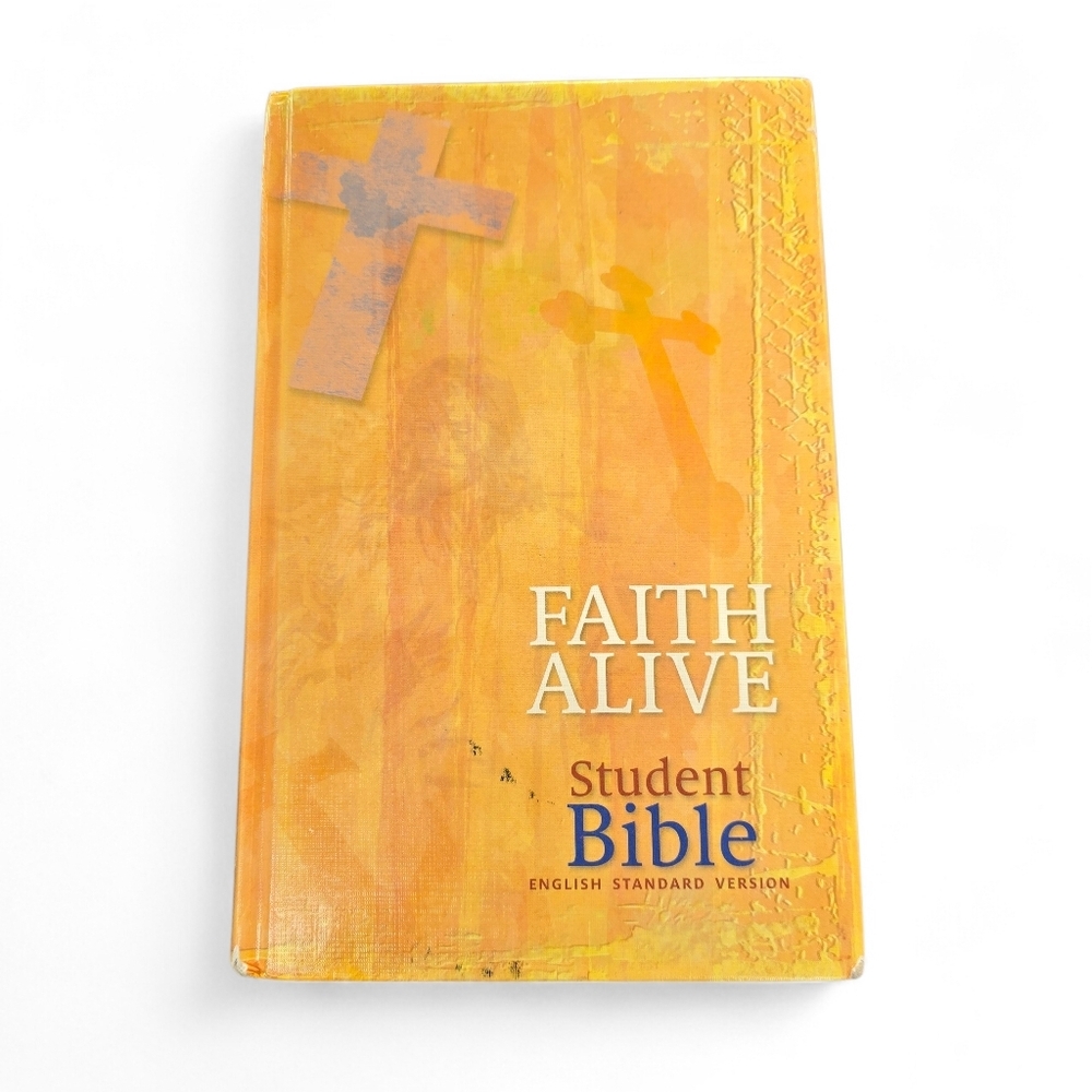 Faith Alive Student Bible – ESV (English Standard Version) – Hardcover – 2011